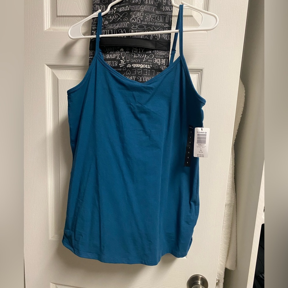 Torrid Foxy V-Neck Tank NWT